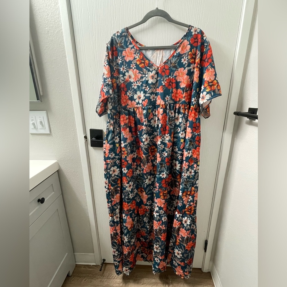 SHEIN NWOT Floral Dress